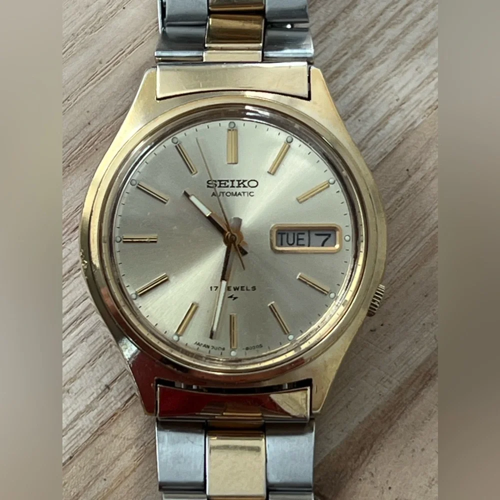 Seiko Automatic 17 Jewels Rare Vintage Men's Watch Gold-Dial Two-Tone Bracelet